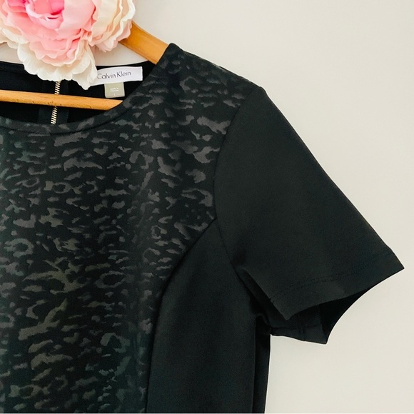 Calvin Klein Short Sleeve Shirt Rear Gold Zipper Black Animal Print Large - Picture 3 of 8